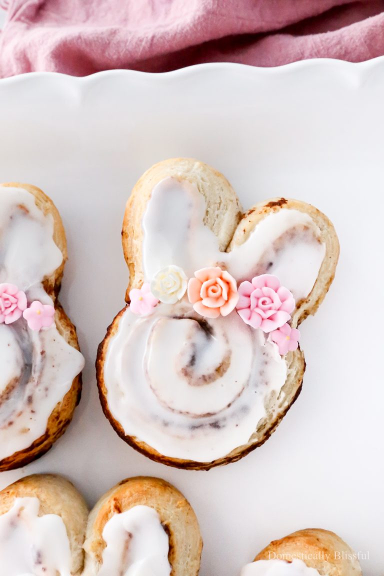 These Easter Bunny Cinnamon Rolls are an easy way to turn store-bought cinnamon rolls into a fun family spring & Easter tradition.
