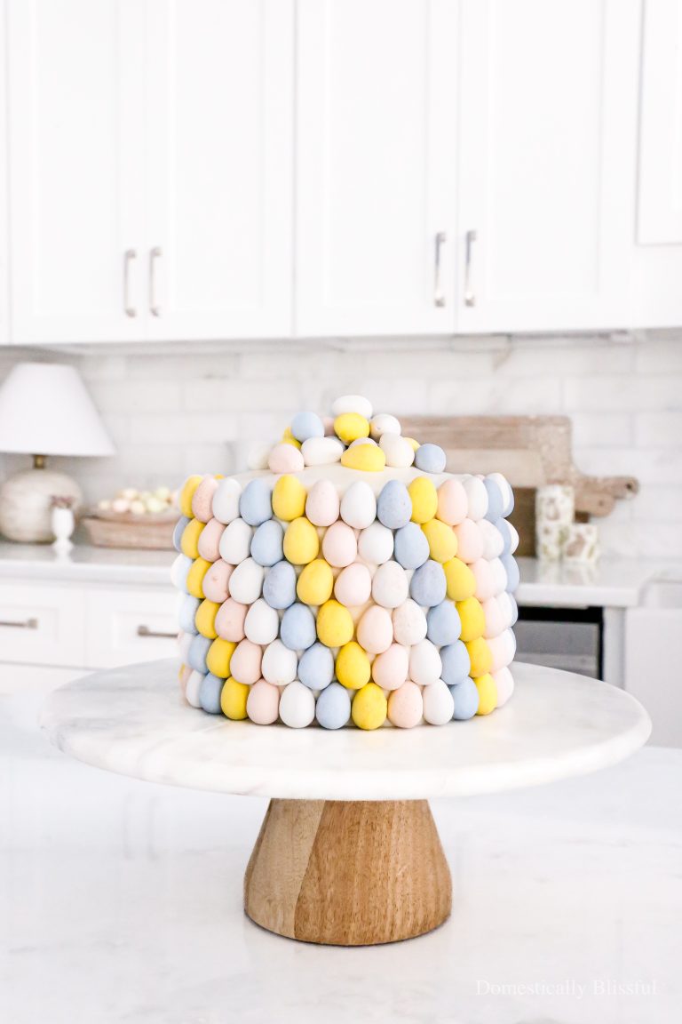 This Chocolate Egg Cake is super easy to make and perfect for spring and Easter parties.