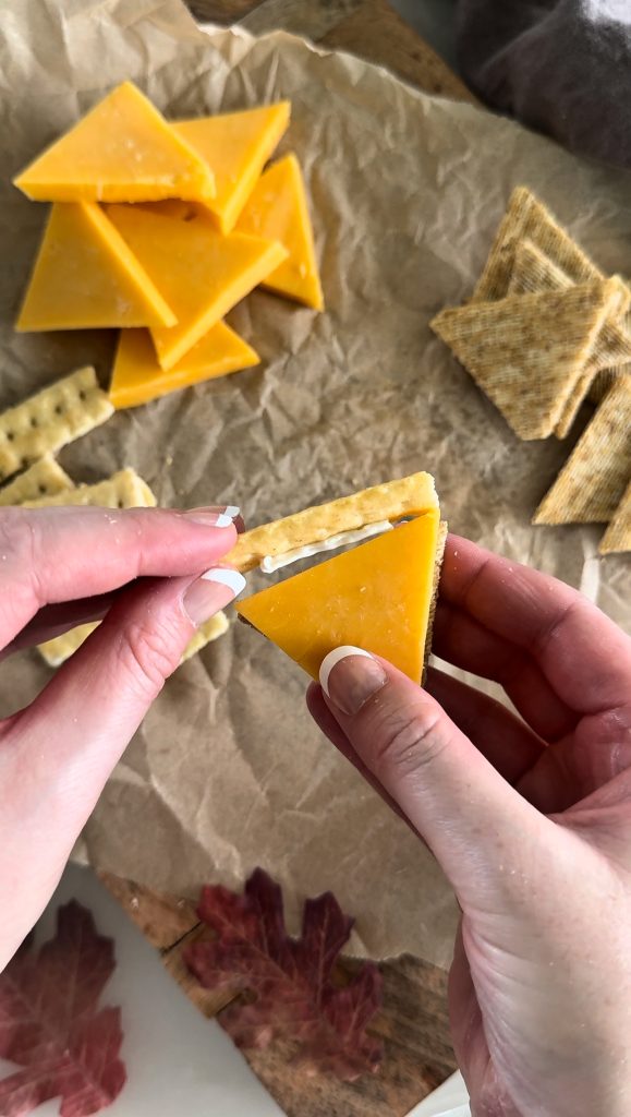These Cracker Cheese Pies are super fun and easy to make, and they are the perfect appetizer for a Friendsgiving party or Thanksgiving dinner.