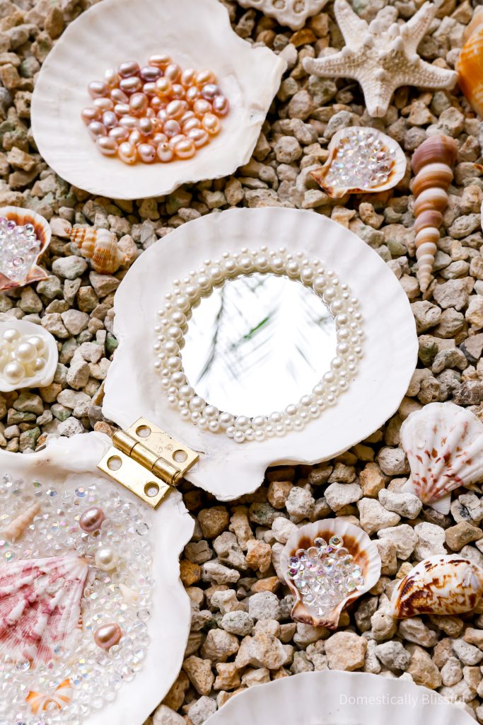 This DIY Mermaid Seashell Compact is the most fun beach craft that you can enjoy using all summer long.