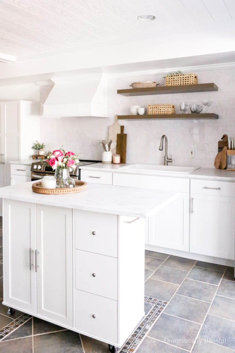 A little tour of our DIY small kitchen that we created in my parent's mother-in-law's suite.