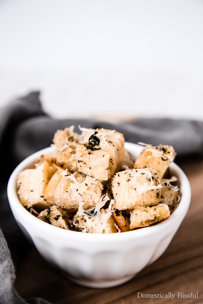 These&nbsp;Garlic Herb Parmesan Croutons are the perfect soup topper addition to your family soup night at home!&nbsp;