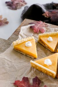 These Cracker Cheese Pies are super fun and easy to make, and they are the perfect appetizer for a Friendsgiving party or Thanksgiving dinner.